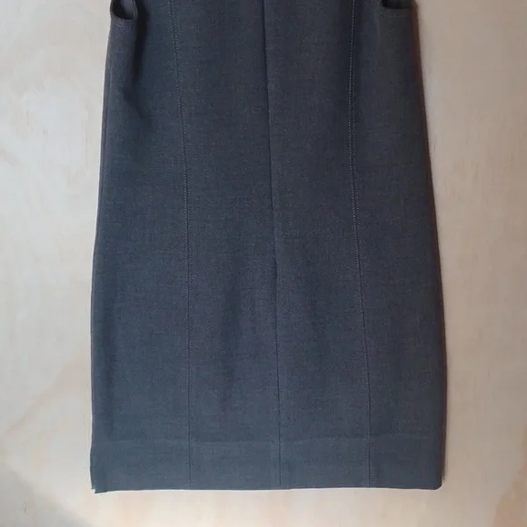 Ann Taylor Gray Shift Dress With Faux Leather Patch Pockets, Sleeveless, V-Neck - Picture 10 of 13
